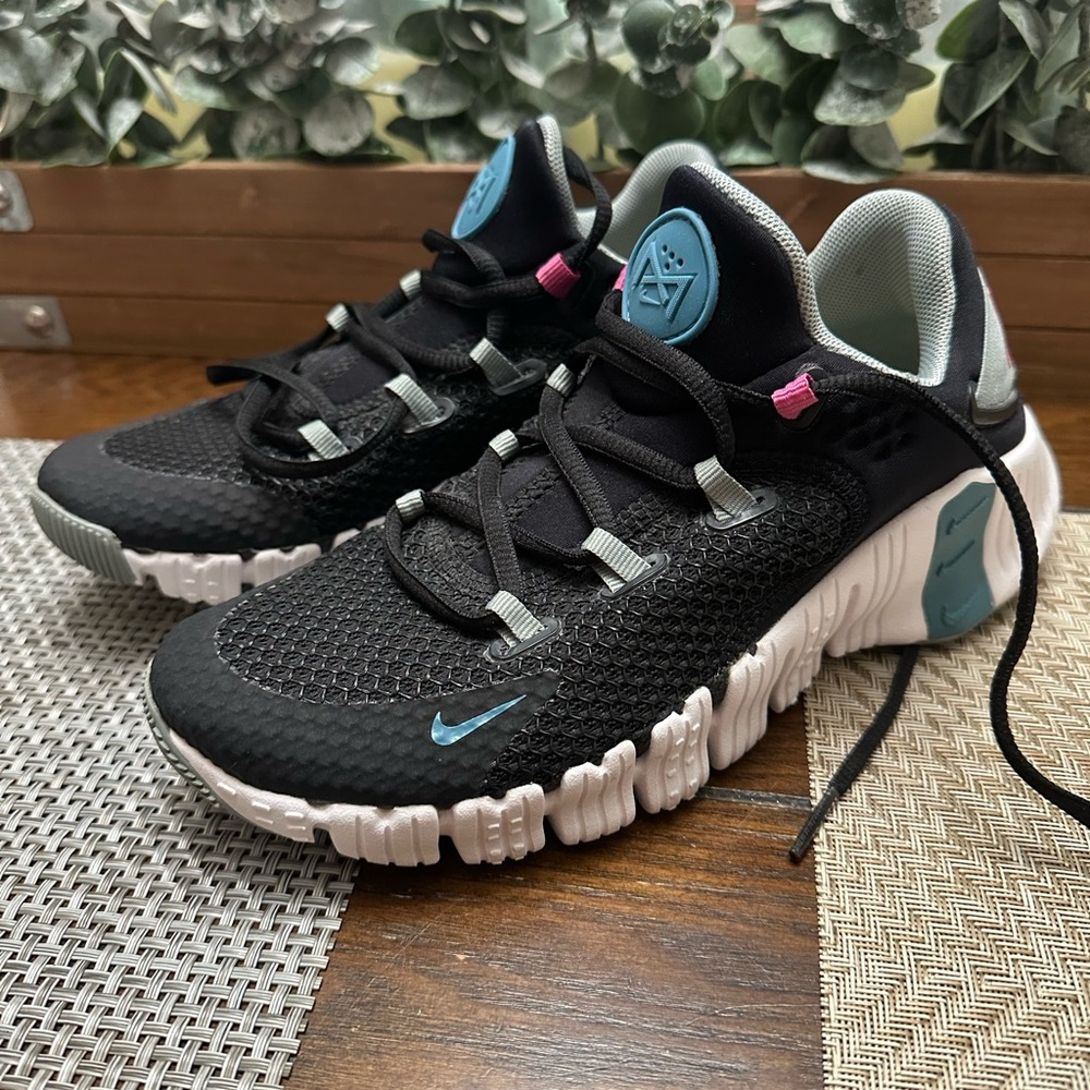 Nike Free Metcon 4 "Black/Noise
Aqua/Mica Green" Women's Training Shoe
